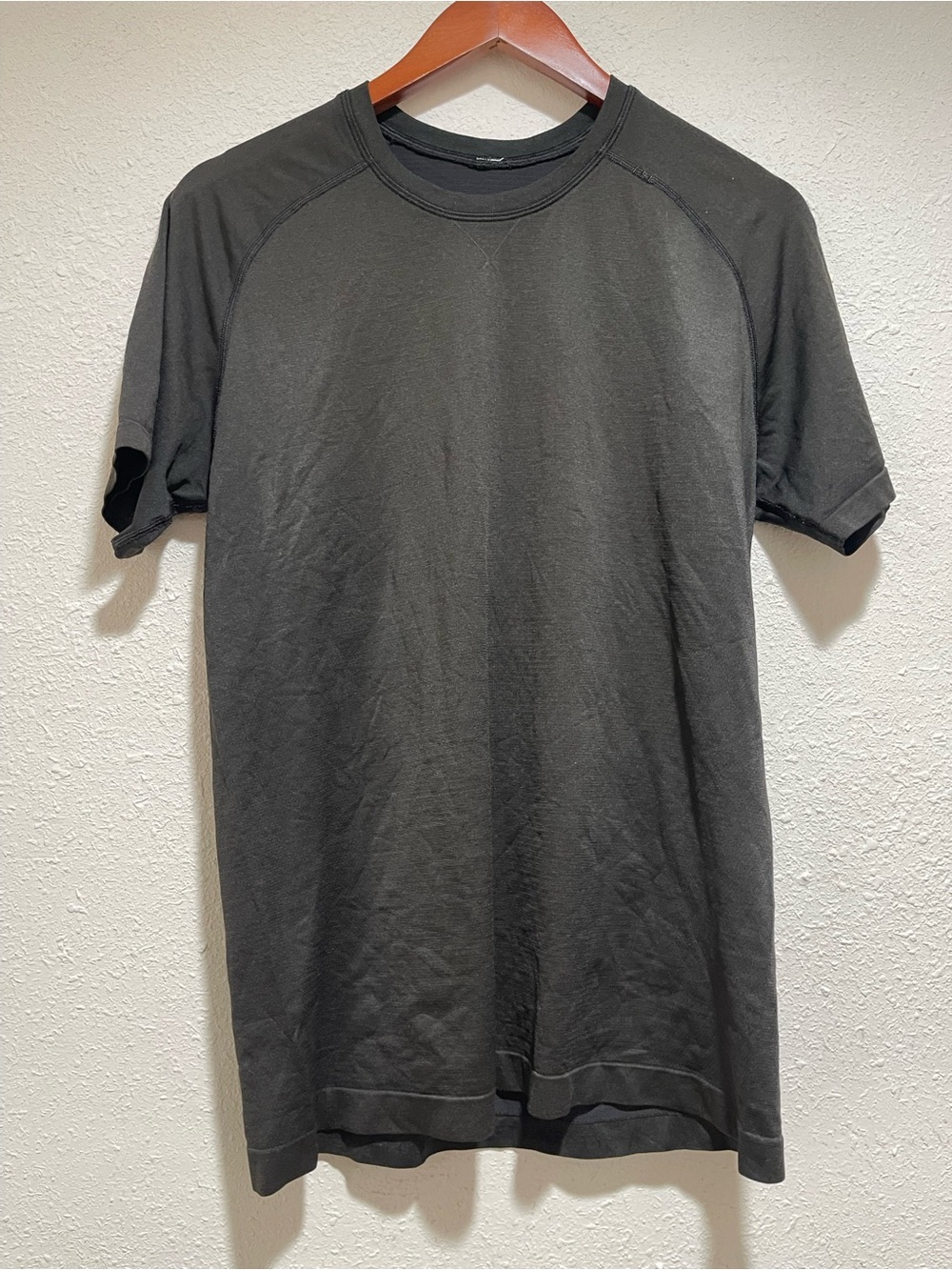 lululemon athletica Black Short Sleeve Crew Tee